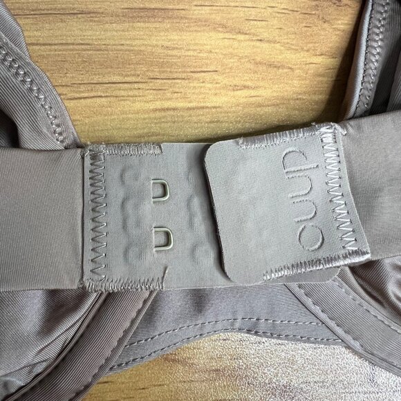 CUUP The Triangle‎ Mesh Bra Size 32D Underwire Adjustable Light Beige Tan NEW - Picture 5 of 5